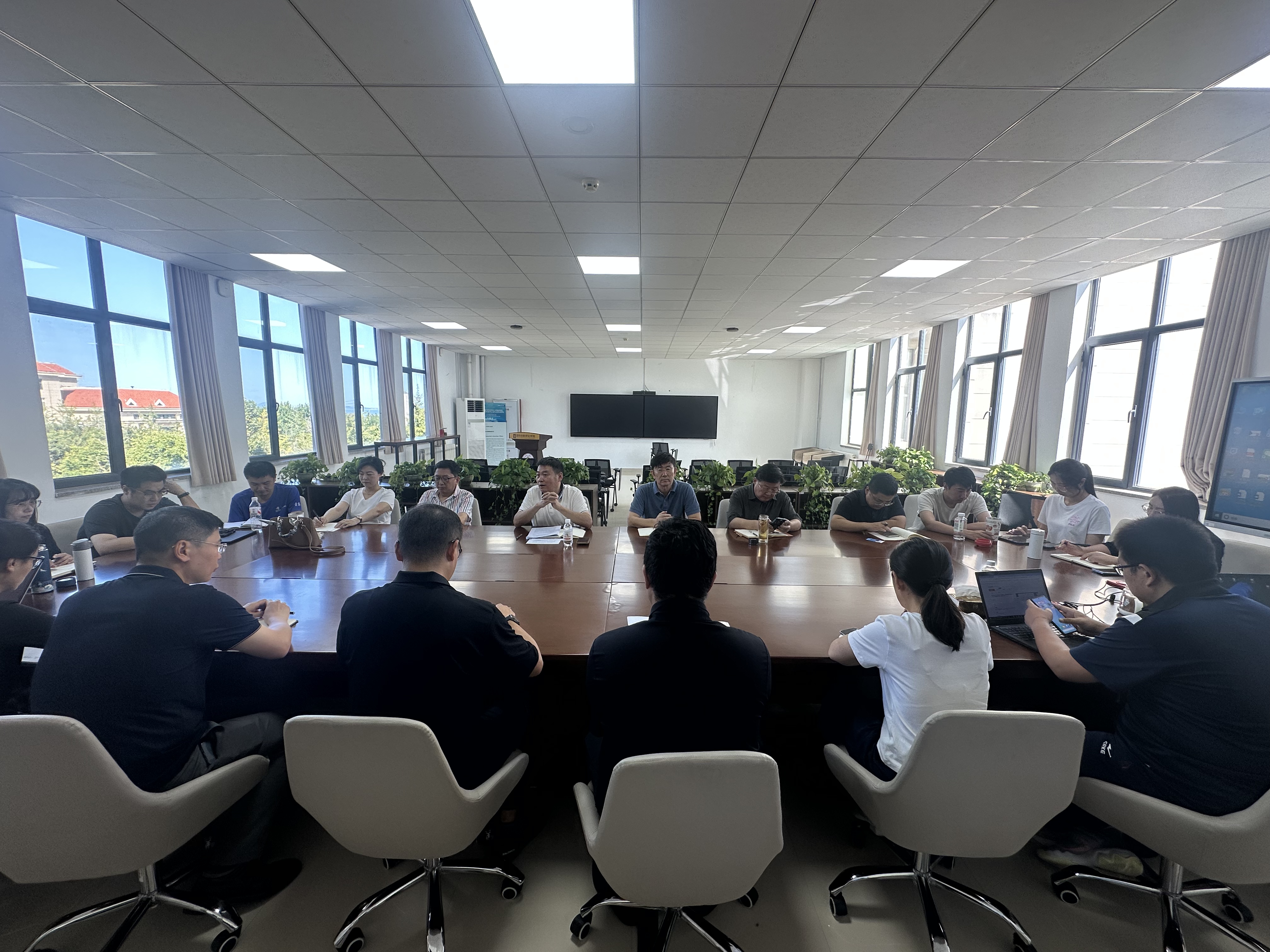 锚定科技商学院建设目标 擘画学院高质量发展新蓝图 —— 学院召开秋季学期工作会议